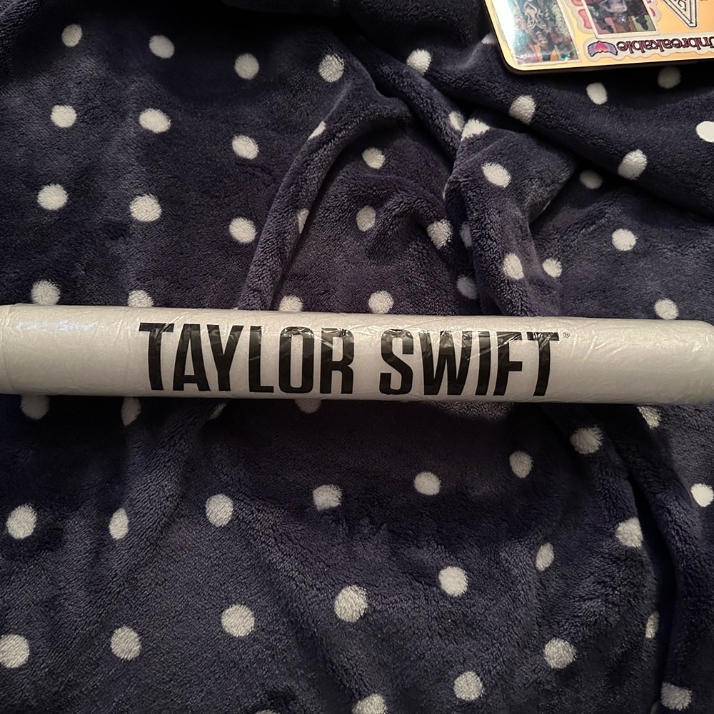 Taylor Swift The Red Tour Light Up Baton